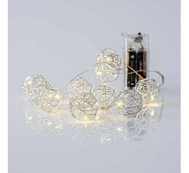 ΣΕΙΡΑ, 10 MINI LED, ΜΕΤΑΛΛΙΚΕΣ ΜΠΑΛΕΣ 3cm, ΜΠΑΤΑΡΙΑΣ 2xAA, ΑΣΗΜΙ ΧΑΛΚΙΝΟ ΚΑΛΩΔΙΟ, ΘΕΡΜΟ ΛΕΥΚΟ LED ANA 10cm, ΠΡΟΕΚΤΑΣΗ ΠΑΡΟΧΗΣ 50cm, IP20