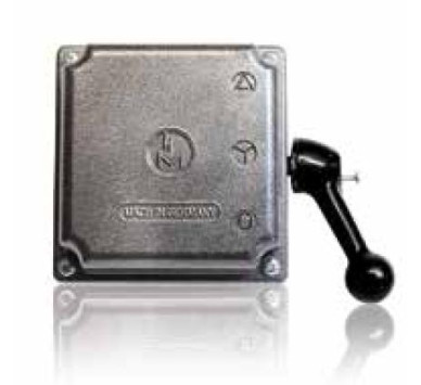 ΔΙΑΚΟΠΤΗΣ ΑΣΤΕΡΟΤΡΙΓΩΝΟ 100Α MAERKISCHE